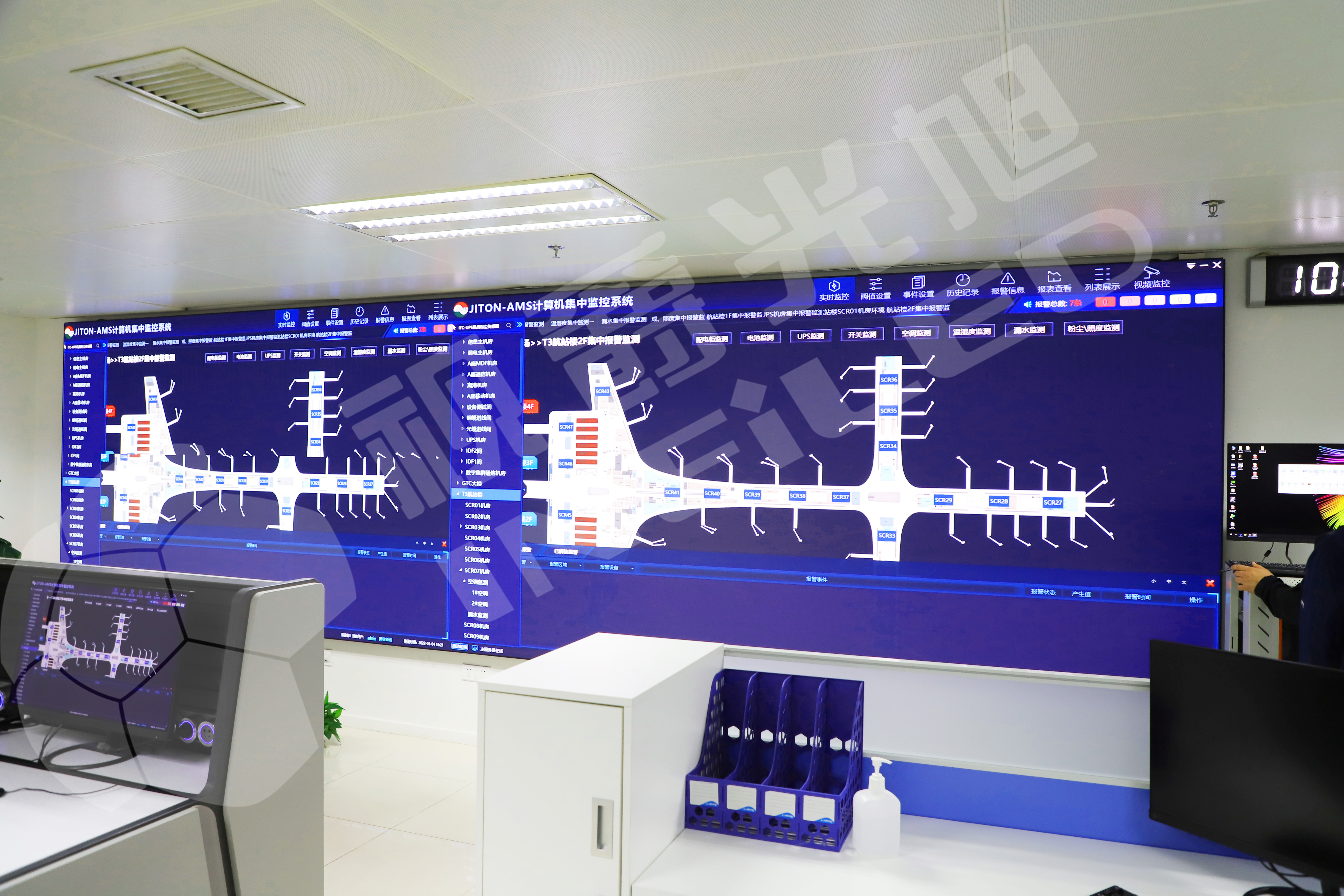 深圳宝安国际机场运维室就采用视爵光旭旗下点间距为1.25的轻薄壁挂LED显示屏